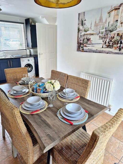 Home From Home 3 Bed,2 Bath House With Garden&Parking Near Centre&Tram Stop Sheffield Dış mekan fotoğraf