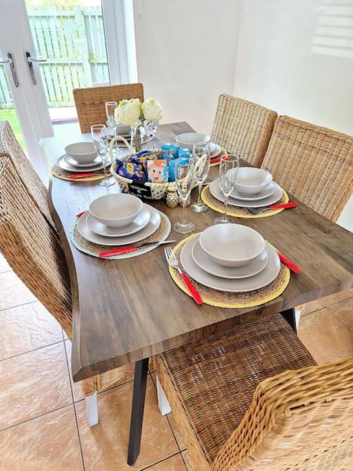 Home From Home 3 Bed,2 Bath House With Garden&Parking Near Centre&Tram Stop Sheffield Dış mekan fotoğraf
